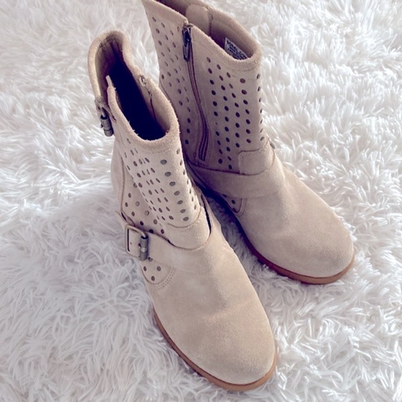 NWOT Sorel Joan of arc studded wedge ankle boots - Picture 5 of 10